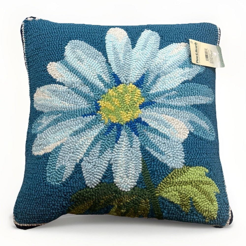Plow & Hearth Indoor/Outdoor HOOKED PILLOW Daisy Flower 18" x 18", NWT!